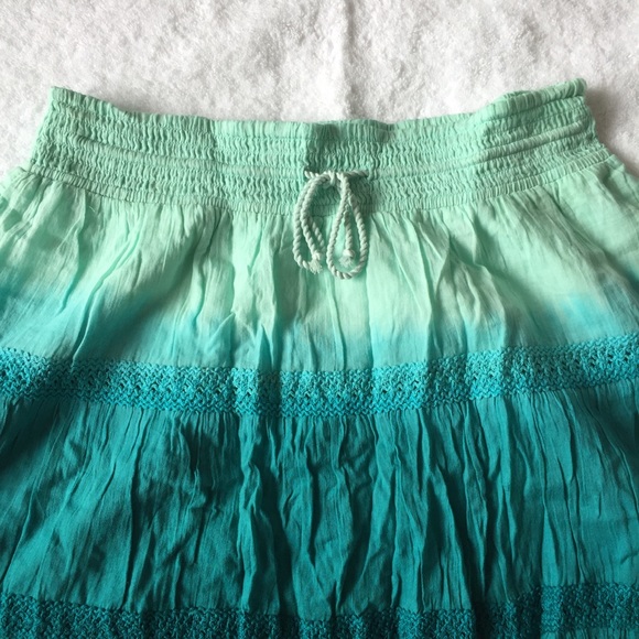 NWOT Old Navy Ombré Beach Skirt - Picture 2 of 3